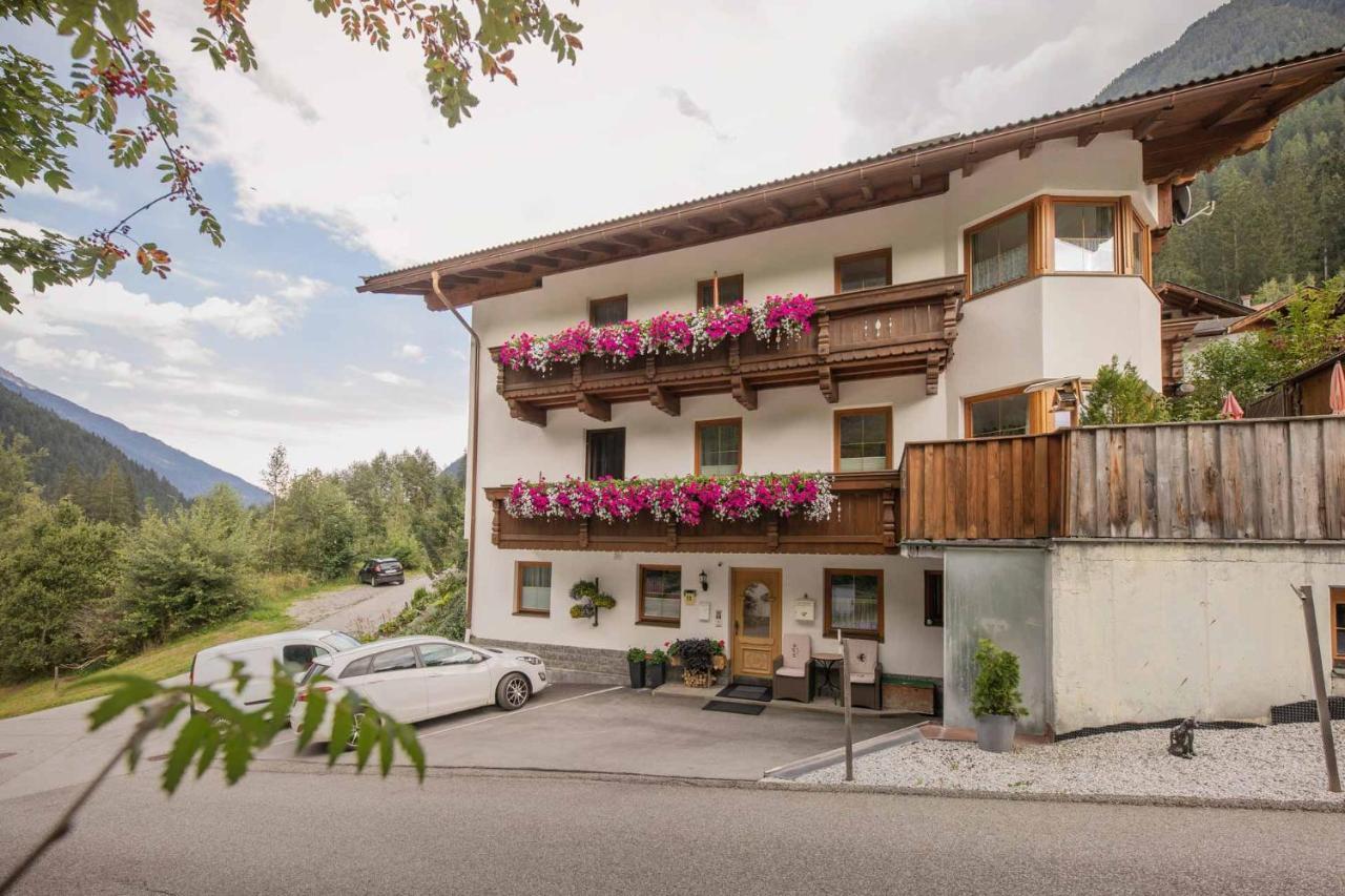 Mischbach Apartment